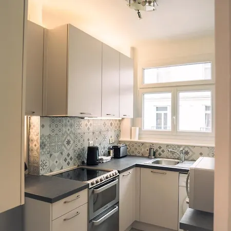 Élégant 1BDR Edge Of Seine Paris 16 Apartment